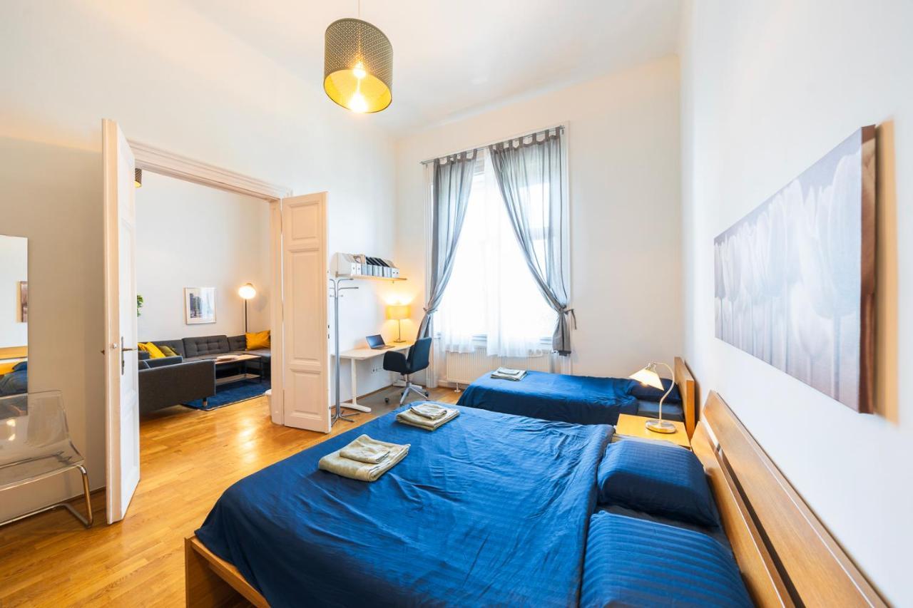 בודפשט Shining Bright Two Bedroom Apt Next To Andrassy Ave מראה חיצוני תמונה